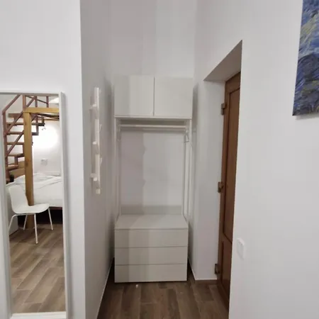 Apartment Cozy Old Town Eugen Carada Street *