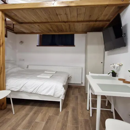 Cozy Old Town Eugen Carada Street