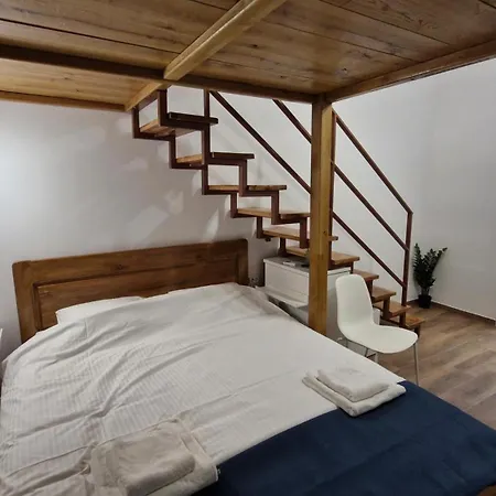 Cozy Old Town Eugen Carada Street Apartment